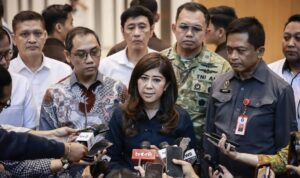 Mentri komunikasi dan degital, Meutya Hafid saat di Wawancarai Awak Media