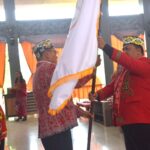 Ketua DPW ICDN Kalbar Heri Saman Melantik Ketua DPD ICDN Sintang Yohanes Rumpak.