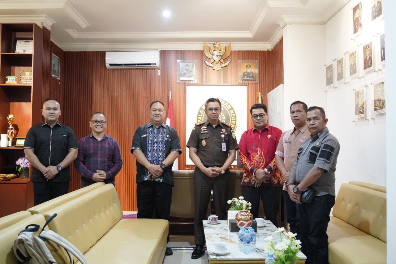 ICDN Sintang Silaturahmi dengan Kajari Sintang, Bahas Kolaborasi Penyuluhan Hukum